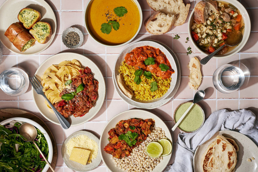 The Nourish & Indulge Bundle (6 mains, plus snacks)